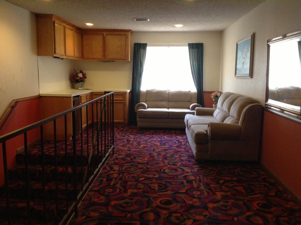 Scottish Inn And Suites Tomball Eksteriør billede